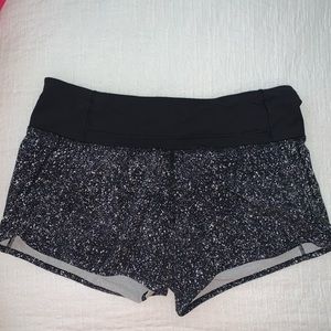Size 6 Lululemon SHORTS